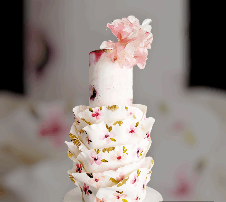 Volantes y acuarela sobre fondant